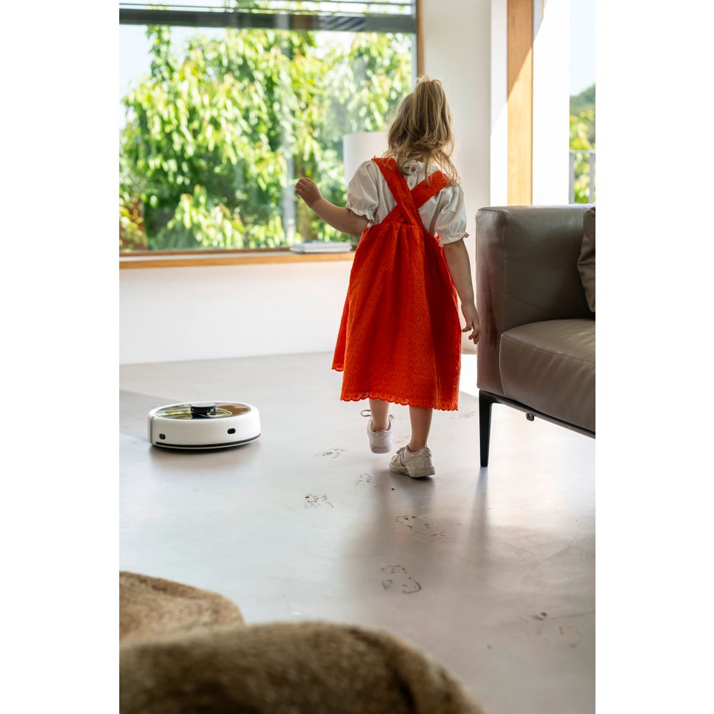 Karcher RCF 3 ROBOT ZA USIAVANJE I BRISANJE PODOVA slika 2