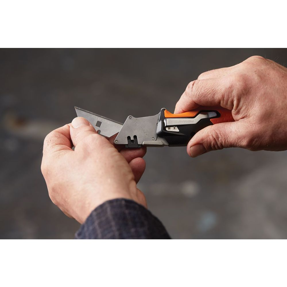 Fiskars 1027224 Skalpel sklapajuci - carbonmax slika 5