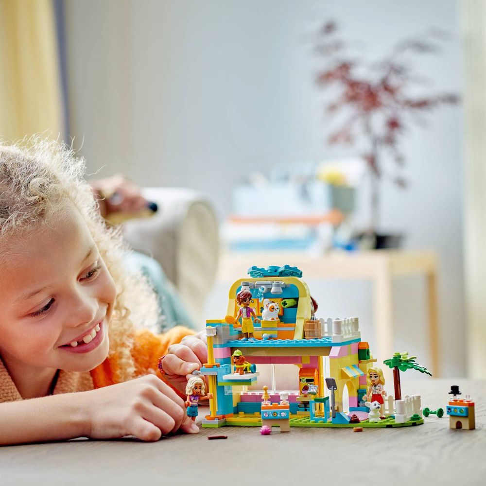 LEGO 42650 Prodavaonica dodataka za kućne ljubimce slika 9