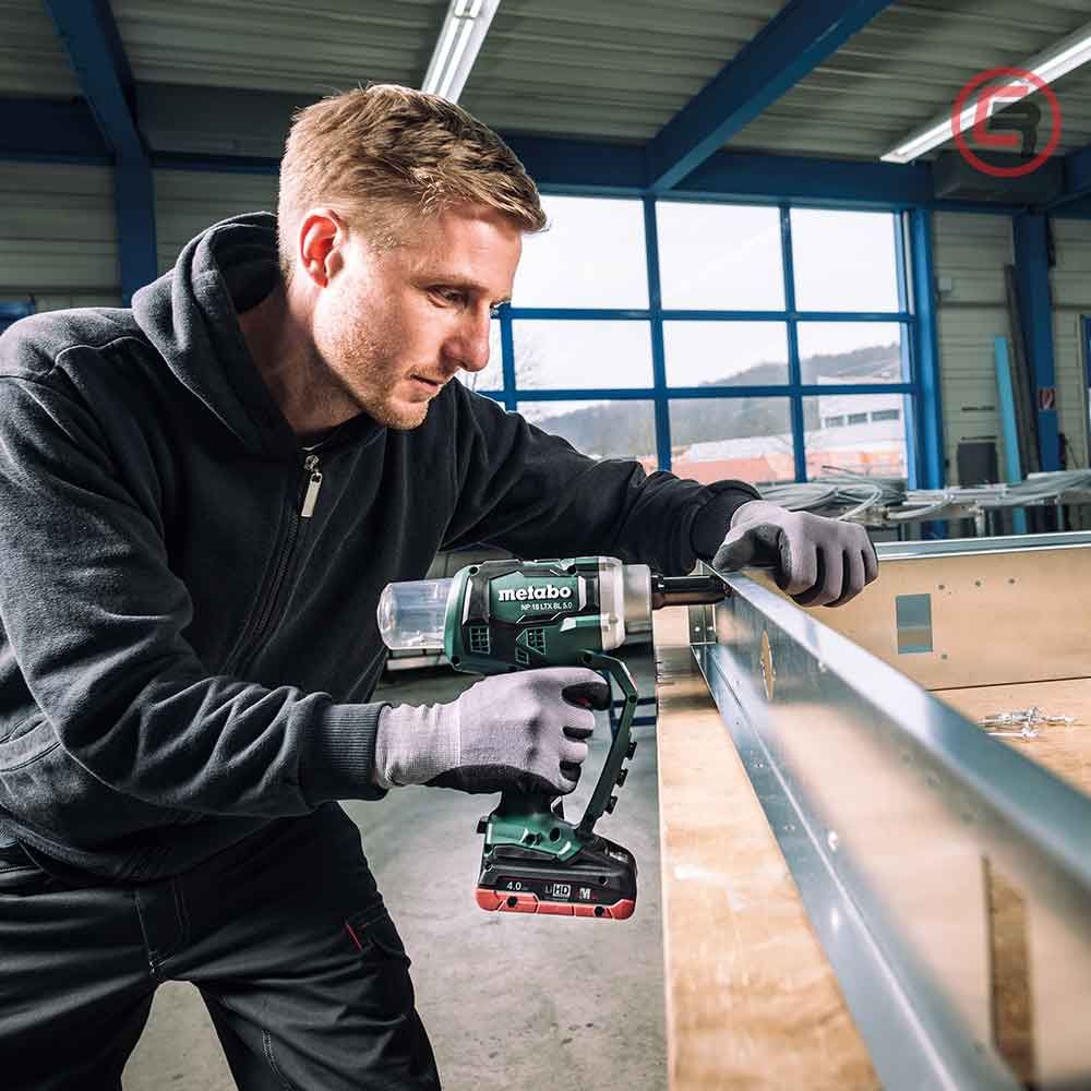 Metabo Kliješta Aku Za Blok Zakovice NP 18 LTX BL 5.0 (bez baterije i punjača)+ metaBOX – 619002840 slika 2
