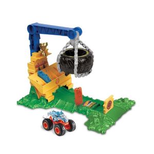 Hot Wheels HTP18 Monster Trucks Chargin’ Challenge