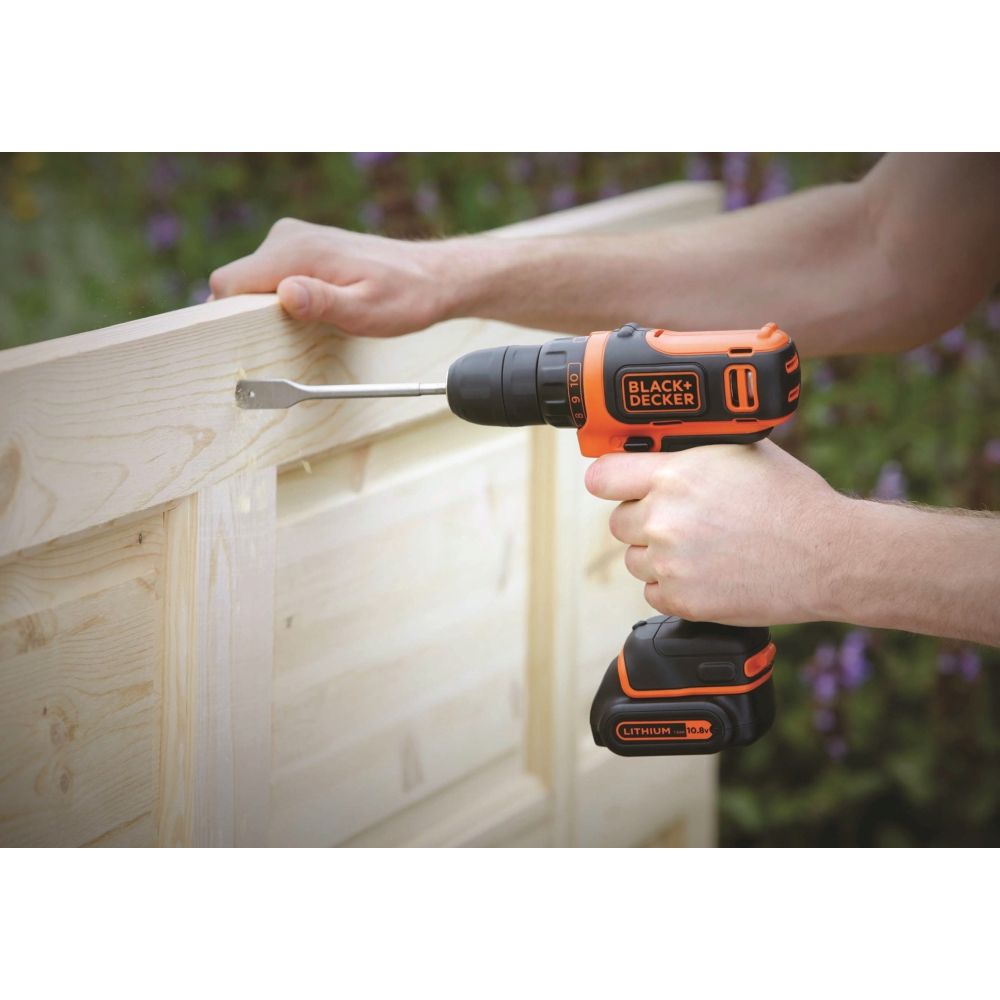 AKU BUŠILICA/ODVIJAČ 10,8 V 1,5 Ah. Black &amp; Decker BDCDD12K1B slika 2
