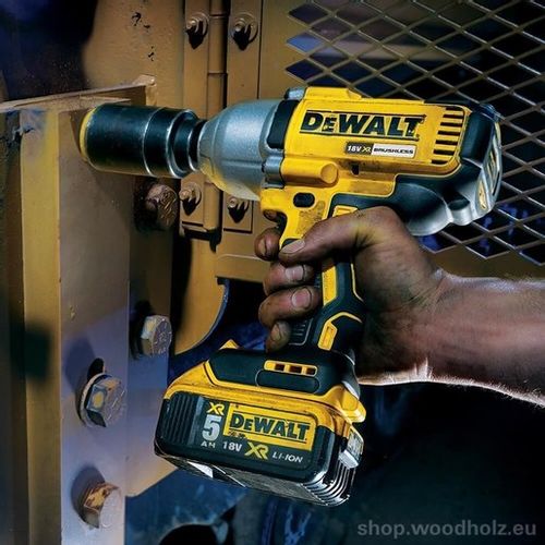 Dewalt DCF899P2 aku udarni odvijač 18v xr 610w brushless  slika 4