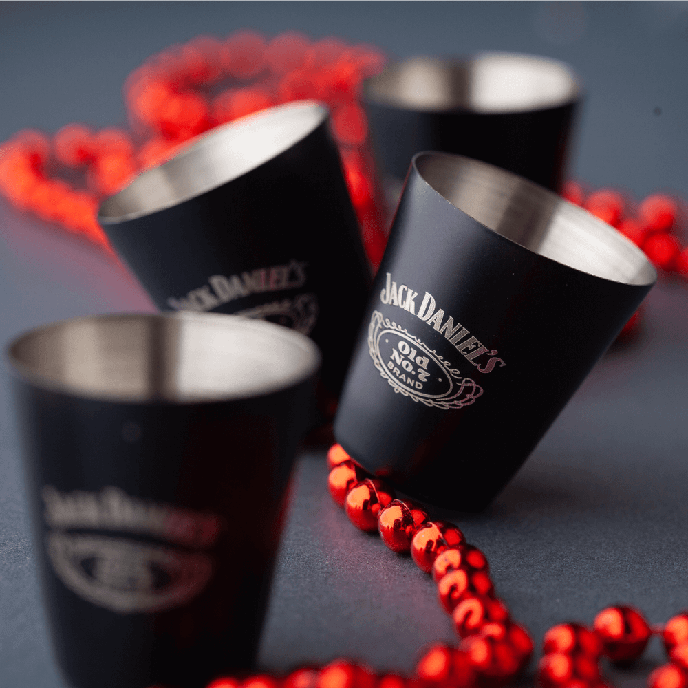 Poklon set Jack Daniel's 913-1954 ploska okrugla (240ml), 4x čašice i lijevak slika 4