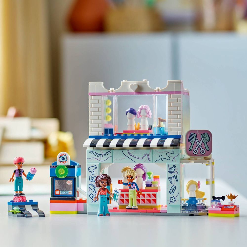 LEGO 42662 Frizerski salon i prodavnica dodataka slika 13