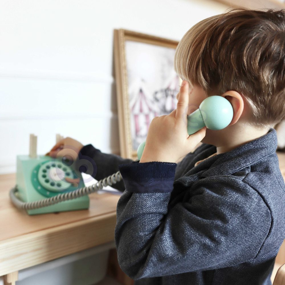 Classic world klasični drveni telefon za djecu 4 kom. slika 2