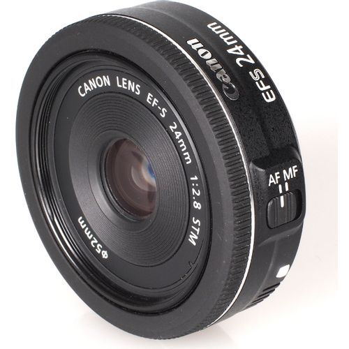 Canon EF-S 24mm F/2.8 STM slika 2