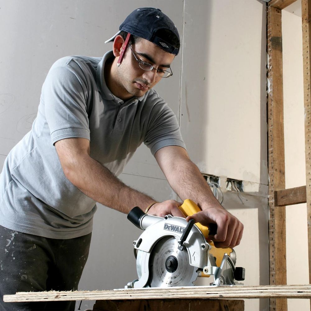 DeWalt Kruzna Testera 1350W 65mm DWE560 slika 2