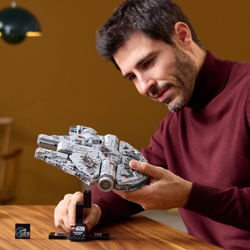 LEGO 75375 Millennium Falcon slika 8
