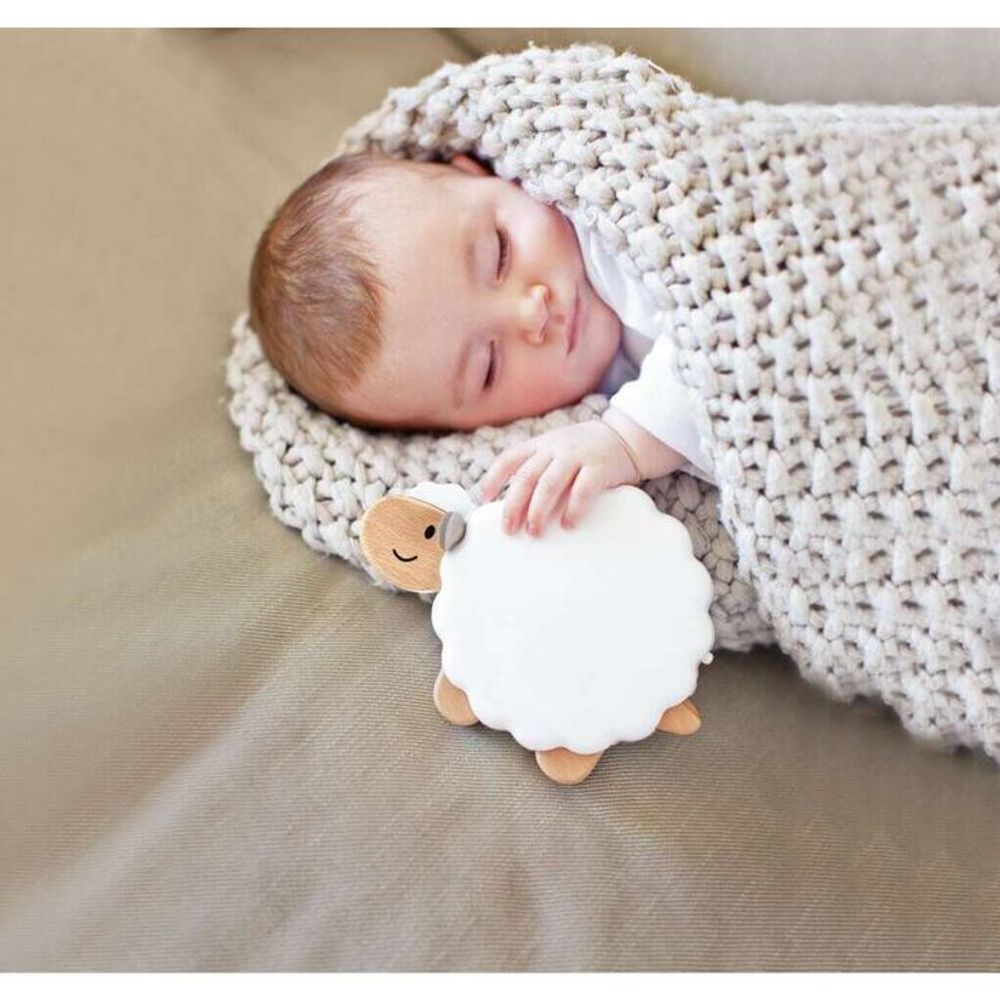 Hape Drveno noćno svjetlo sa uspavankama Sleepy Sheepy slika 4