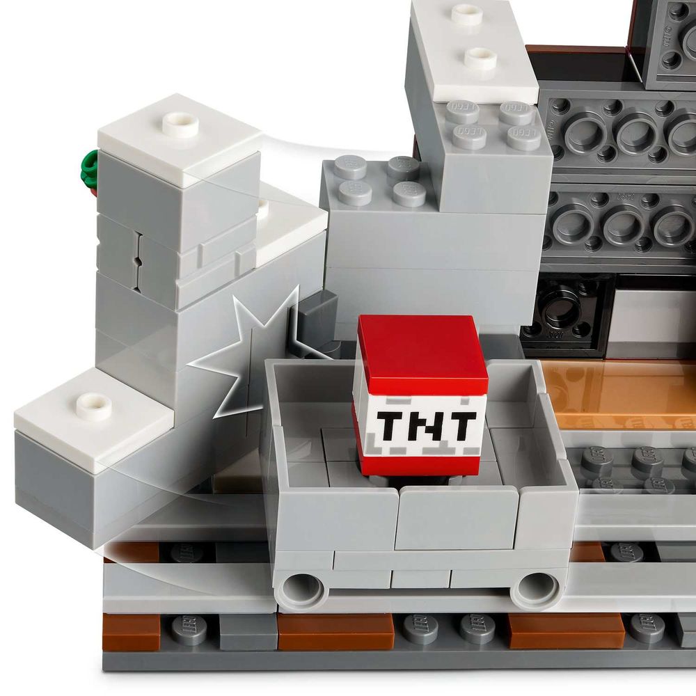 LEGO 21277 The Pickaxe Mine slika 6