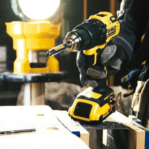 DeWalt Aku Bušilica Odvijač 18V 2Ah DCD709D2T slika 4