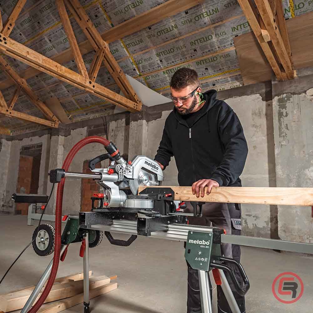 Metabo Pila Kružna KGS 254 M Za Kutno Rezanje Potezna 254 mm / 1,8 kW Sa Dva Lista Pile – 613254900 slika 5