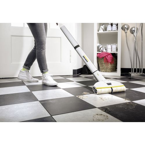 Karcher EWM 2 Baterijski uređaj za čišćenje tvrdih podova slika 3