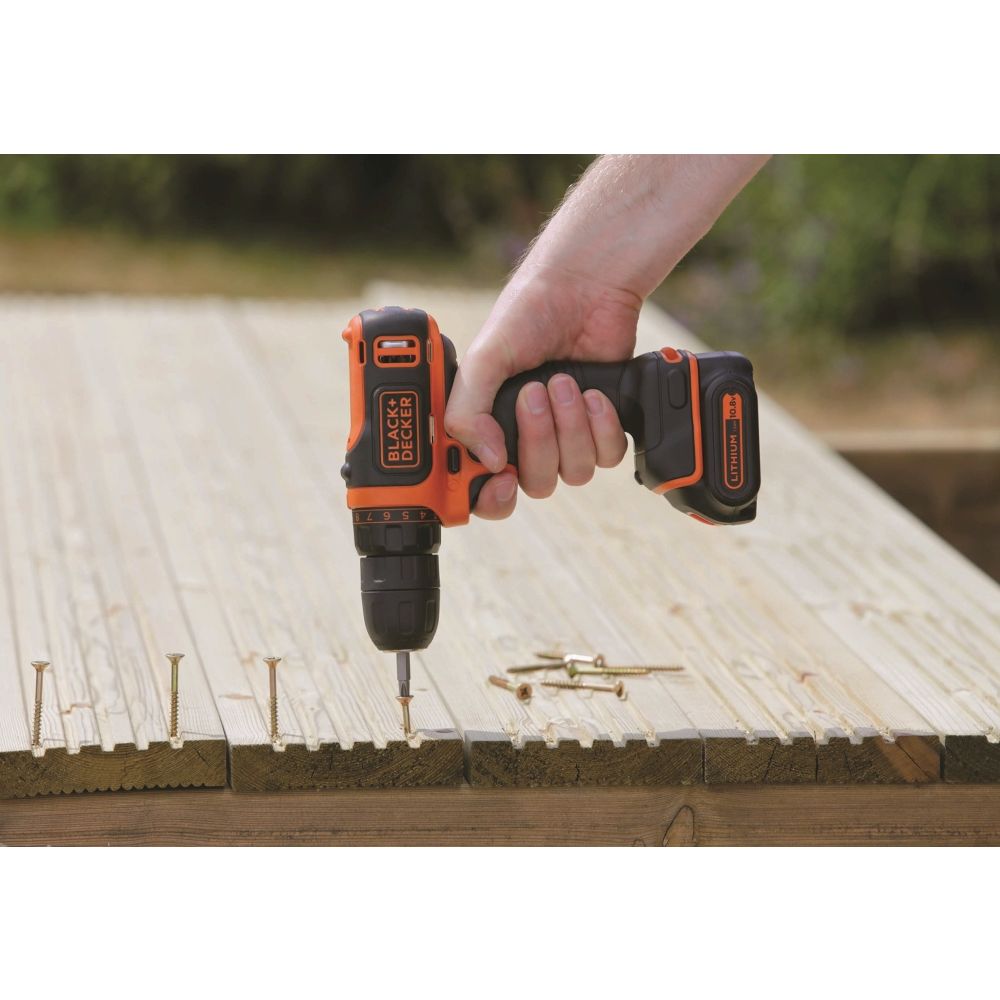 AKU BUŠILICA/ODVIJAČ 10,8 V 1,5 Ah. Black &amp; Decker BDCDD12K1B slika 3