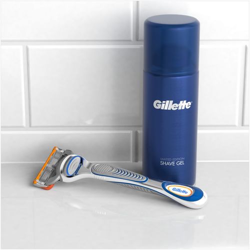 Gillette Poklon paket Brijač Fusion5 + Gel za brijanje Sensitive slika 3