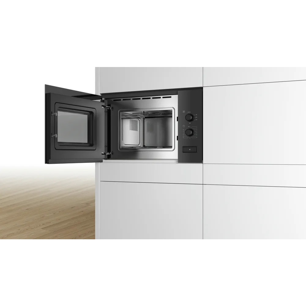 BOSCH mikrovalna Serie 4| CRNA,800W, 20L slika 4