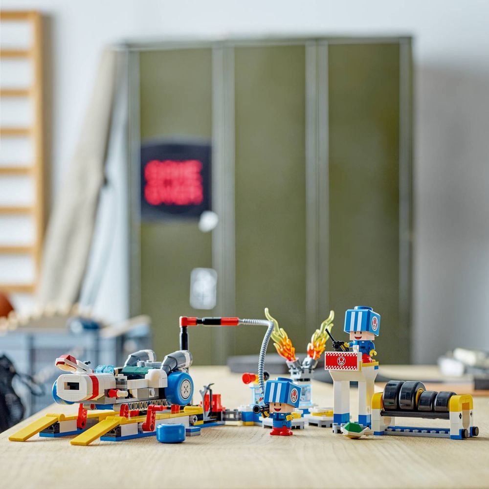 LEGO 72035 Mario Kart™ – Toad sa garažom slika 13